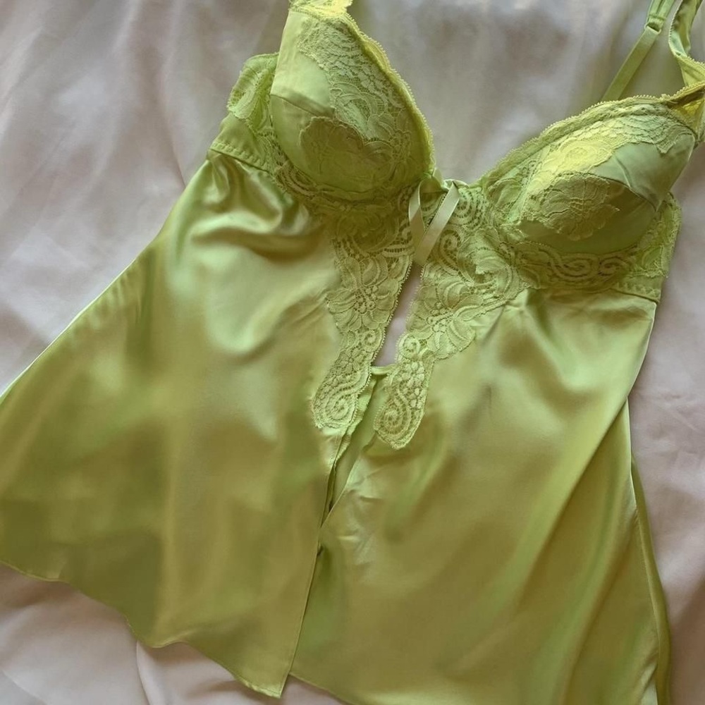 Vintage frederick’s of hollywood teddy top in satin bright green.